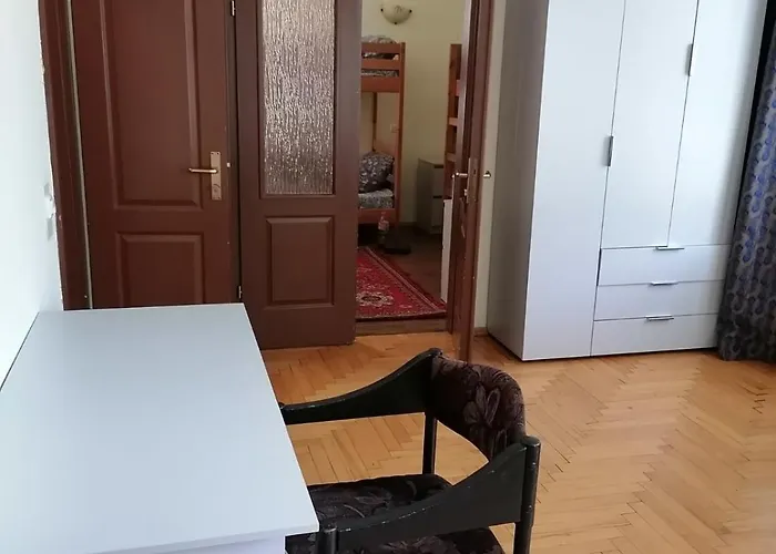 український дворик Львів