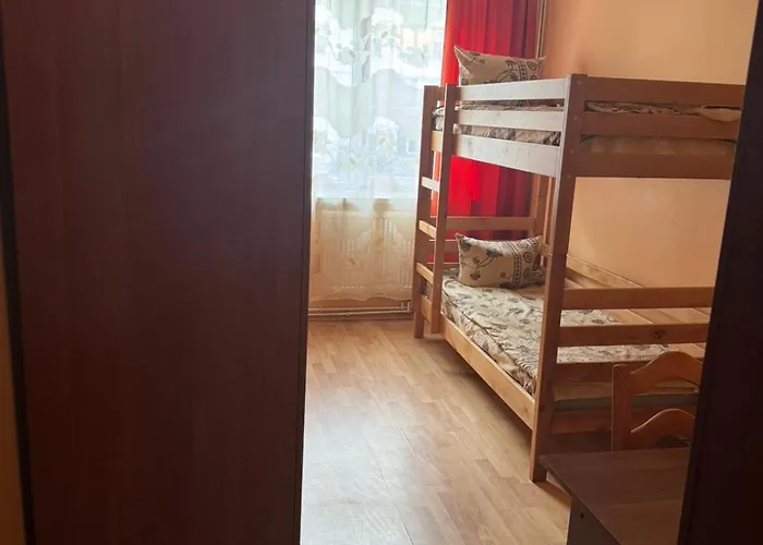 український дворик Готель