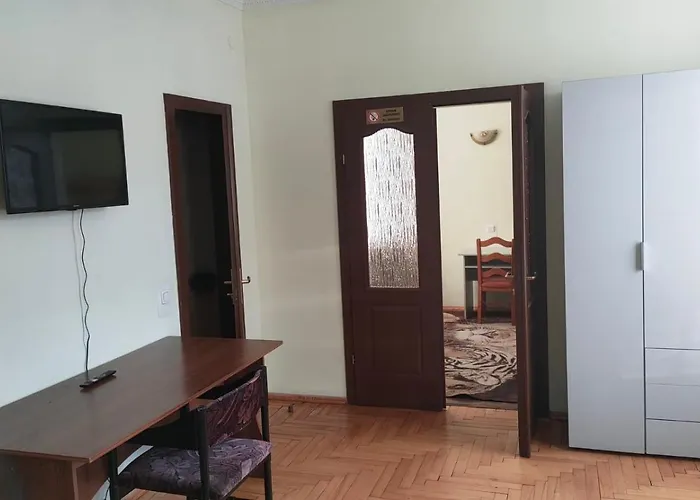 український дворик